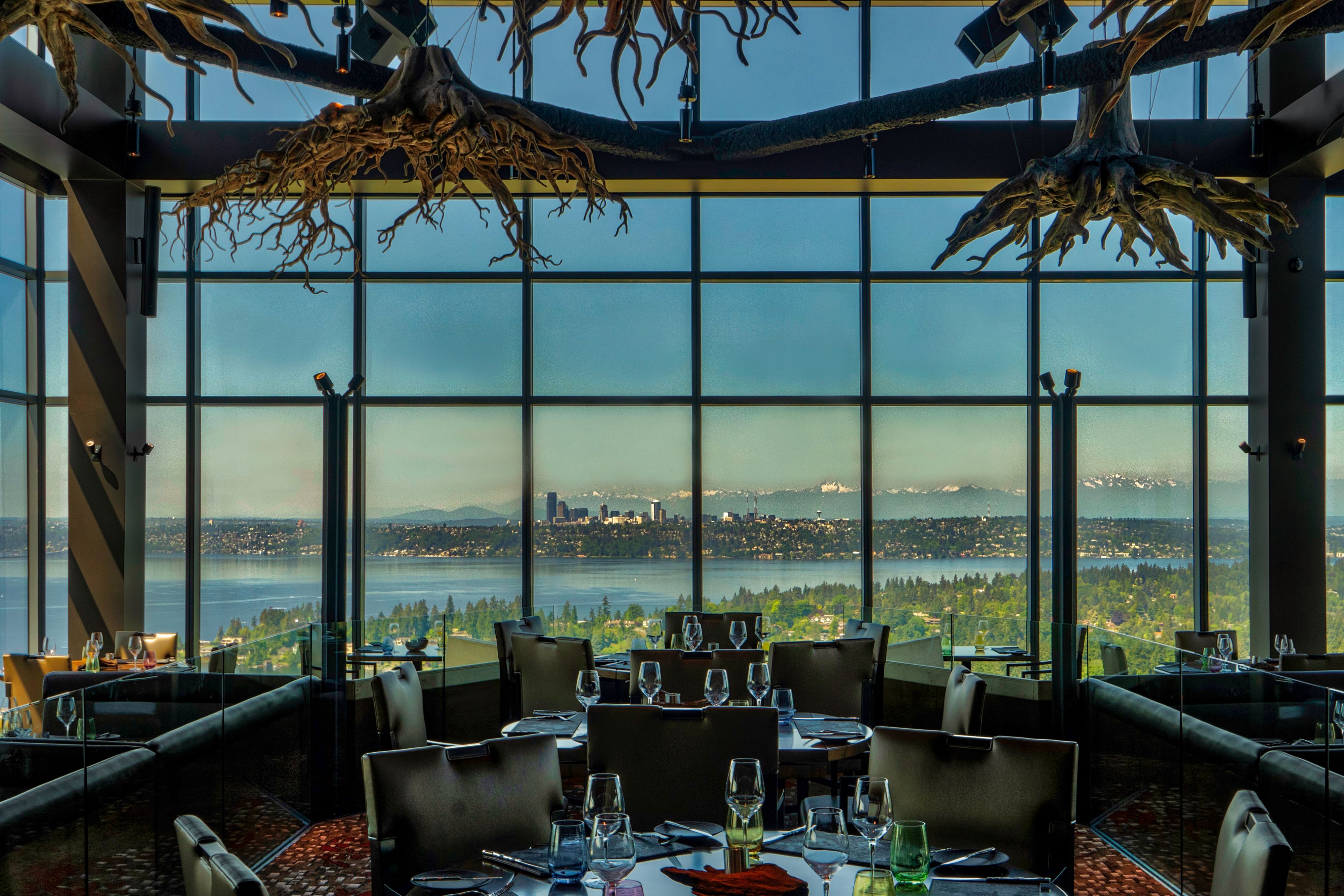 holiday dinner table